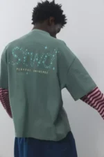 Camiseta con estampado del universo de STWD 1.webp