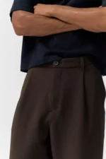 Pantalon tailoring pinzas 4.webp